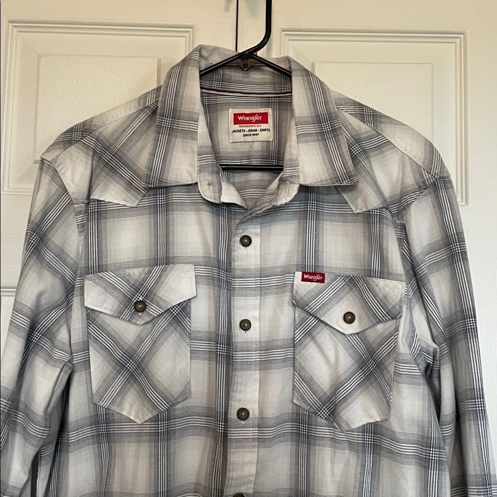 Wrangler Jeans Co Button Up Long Sleeve Gray Plaid Shirt Adult Men's Sz L pocket